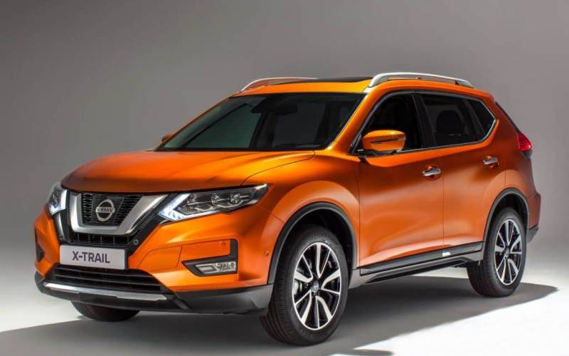 (1) Nissan-X-Trail-2018-